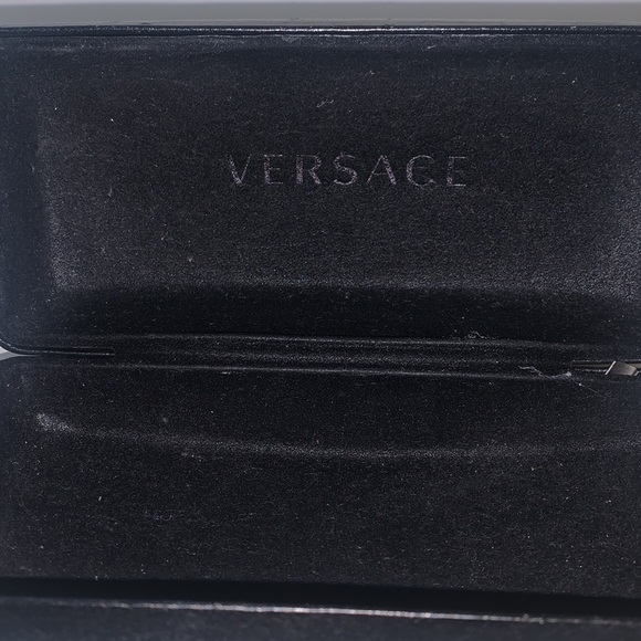 VERSACE NWOT Black Clamshell Sunglass Case - Picture 5 of 8
